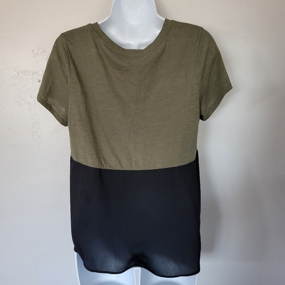 Express Women's Small Short Sleeve Blouse Top Olive Green Black Chiffon Trim - Picture 2 of 7